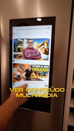 RicFazeres Instagram - No nosso dia-a-dia, cá em casa, um dos nossos maiores companheiros é, sem sombra de dúvida, o frigorífico Family Hub da @samsungportugal 👨‍🍳

Ao fim de quase um ano de casa nova esta foi, sem dúvida, umas das nossas melhores escolhas! Para além do seu tamanho (com 641L), temos várias features surpreendentes. Através do seu painel inteligente conseguimos ver vídeos, ouvir música, planear refeições, ver as principais notícias ou consultar a meteorologia! 🤩🤩

Até 21/07 aproveita a campanha de cashback de até 200€ em frigoríficos selecionados da Samsung .
Sabe mais no site Samsung.com/pt

#parceria *pub