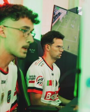 RicFazeres Instagram - Hoje é dia de jogo. Vamos tentar Conquistar a 3ª Taça e revalidar título nesta FPF Taça Masters 2024. Carrega BetclicApogee 🔥🚀

📸 @fabioteixeiraphoto