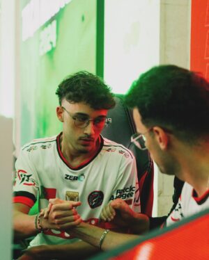 RicFazeres Instagram - Hoje é dia de jogo. Vamos tentar Conquistar a 3ª Taça e revalidar título nesta FPF Taça Masters 2024. Carrega BetclicApogee 🔥🚀

📸 @fabioteixeiraphoto
