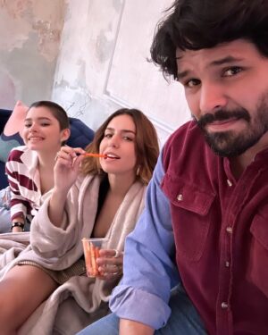 Ricardo Abarca Instagram - Saquen la botana y pongan Netflix… ya vieron #pactodesilencio ???