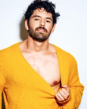 Ricardo Abarca Instagram - Gracias @dixpamag por retarme con estas fotos! 
Foto por mi paisano  @ievegonzalez #Morelianos
Entrevista:  @davidsula_
Muah:  @nangcmakeup 
Producción: @roger_sh