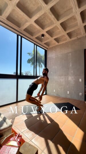 Ricardo Barbato Instagram - Friday Flow 🔥

Pra vc que tá chegando aqui agora, esse flow é parte da prática de MUVYOGA e trabalha força, flexibilidade, agilidade e coordenação.

A ideia é te oferecer um caminho complementar que otimiza sua performance nas outras atividades que compõem a sua rotina.

Corredoras, lutadores, marombeiras, crossfiteiros…
Todos são bem vindos.

📍 aula as quartas feiras às 19h na @gracieschool 
📍 retiro reConheSER 2.0 { 04 a 07 de Julho } na Ilhabela @templodoser.ilhabela 

Infos via Direct 📧 

rB ⚡️

#muvyoga #reConheSER #yoga #flow #movement #fitness #men #wellness #mobility #training #healthy #lifestyle