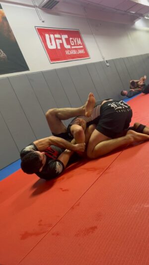 Ricardo Lamas Instagram - Free roll Friday! 

#bjj #triangle #lamaswrestlejitsu #mma #ufc #ufcgym #ufcgymnaperville