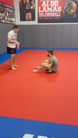 Ricardo Lamas Instagram - Technique of the week! This is my favorite back take from open guard learned from my coach @danielvalverde11 give him a follow!

#backtake #openguard #bjj #valverdejiujitsu #lamaswrestlejitsu #mma #ufc #ufcgym #ufcgymnaperville