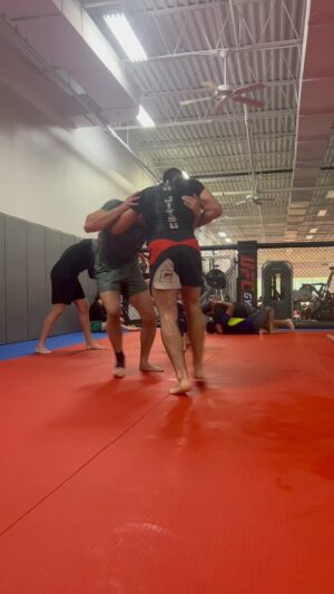 Ricardo Lamas Instagram - Free roll Friday!  I lost count of how many times my coach @danielvalverde11 hit this one on me. 

#bjj #mma #ufc #ufcgym #ufcgymnaperville