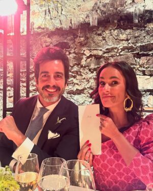 Ricardo Pereira Instagram - Nossos amores, que dia mágico! Estaremos sempre aqui de mãos dadas com vocês ♥️

#wedding #love #friends