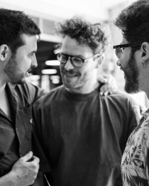 Ricardo de Sá Instagram - Em gravações com amigos ! Vem aí algo muito engraçado , fiquem atentos 👀 @movingpictureslx @mamma_donella_paco_de_arcos 🎬 

 @catarinamlima 📸