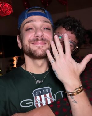Riccardo Simonetti Instagram - I thought a long time about if and how I am telling you this, but I simply don’t find the right words. so here we go: we are engaged 🥹💍🫶🏼 #LoveWins