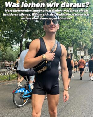 Riccardo Simonetti Instagram - Man kann es niemandem recht machen