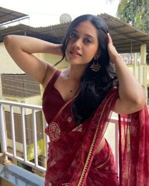 Richa Joshi Instagram - Noor 🌹 

.
#instalikes #explore #instadaily #richajoshi #newpost #saree #beauty #fyp #indianwear