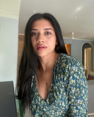 Richa Joshi Instagram - THE MUSE. 

.

#explorepage #explore #fyp #indian #longhair #blackhair #indianaesthetics #posing #pinterestinspired #itgirl #simplefits #basicfit #chic #loveyourself