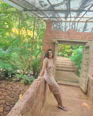Richa Joshi Instagram - Balmy afternoons 🍃🪴🌻 
.
.
#instamood #mojigaogoa #goadiaries #goa #instalikes #ootd #pinterestinspired #inspiration #richajoshi #throwback #balmy #urbanic #explore #fyp