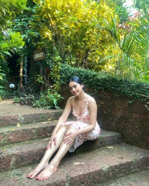 Richa Joshi Instagram - Balmy afternoons 🍃🪴🌻 
.
.
#instamood #mojigaogoa #goadiaries #goa #instalikes #ootd #pinterestinspired #inspiration #richajoshi #throwback #balmy #urbanic #explore #fyp