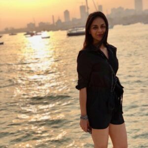 Richa Pallod Instagram - Mumbai sunset 🌅
