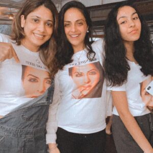 Richa Pallod Instagram - Thankful🙏Greatful 😇Blessed with a family and friends that turned into family @monashettysvi @mayuraj @ambeneath @i.me.00 @kyrapallod @mamvasu 🥰🥰🥰🥰🥰🥰🥰🥰
