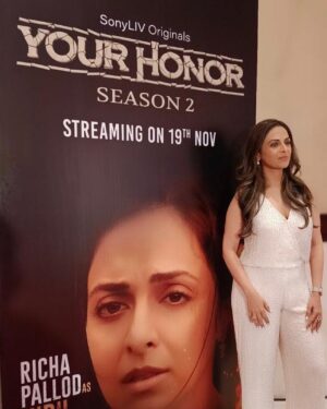 Richa Pallod Instagram - #YourHonor season 2 Nov 19th on Sonyliv .. Thank you @eniwas @applausesocial @sonylivindia @official_sphereorigins for this wonderful opportunity. I have had a great experience shooting this one… l