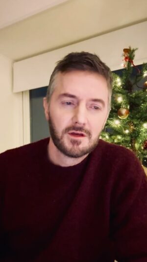 Richard Armitage Instagram - Pancreatic Cancer UK held a Carol Concert at St George’s Church in London this evening. For those who couldn’t come, here’s a little something. https://www.pancreaticcancer.org.uk/get-involved/christmas-carol-concert/