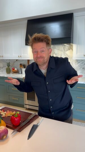 Richard Blais Instagram - DO YOU WANT TO SEE THE PLANS? @jazminblais #renovation #bts