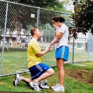 Richard Blais Instagram - 18 years after she said YES!!! HAPPY ANNIVERSARY @jazminblais ❤️ ( I proposed after we ran our first race together pictured here. Still running together today 💪🏼
