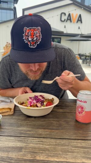 Richard Blais Instagram - What’s your go to at @cava ???
.
.
.
.
.