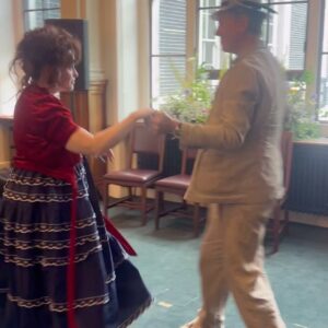 Richard E. Grant Instagram - Quick rehearsal for tonight’s summer party @thelondonlibrary with the Library President Helena Bonham-Carter & @johnnyflynnmusic @cosmosheldrake @merlin.sheldrake where we’re reading The Mad Hatter’s Tea Party, hence the hats! Down the rabbit hole with Happiness to be with Alice in Wonderland! 🎩