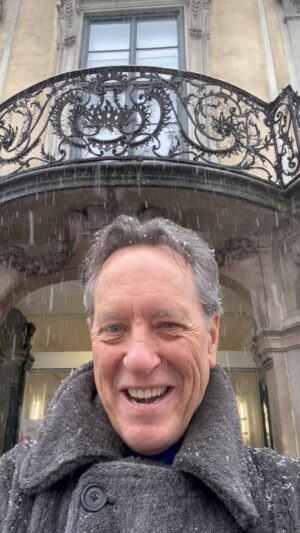 Richard E. Grant Instagram - Snowing in Vienna for Christmas ! 🎄❄️❄️❄️❄️🎄