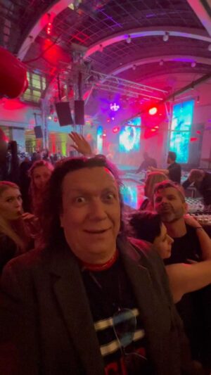 Richard Genzer Instagram - Tohle je opravdu pro ty kteří hodně pamatuji🎤🎤🎤