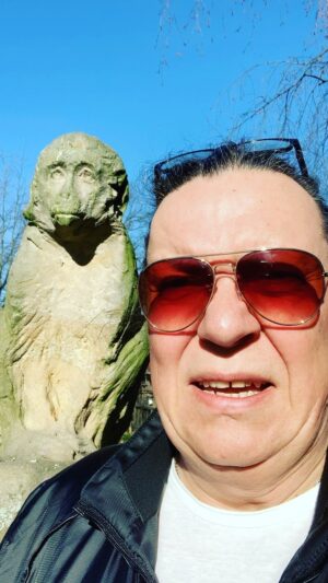 Richard Genzer Instagram - Zase na mě skočila🐒🐒🐒😂😂😂