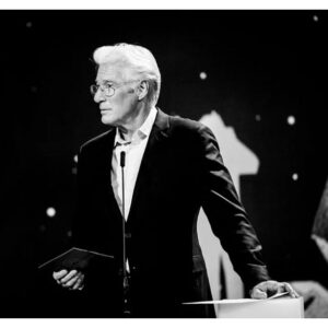 Richard Gere Instagram - Happy New Year and all the best for 2023!

#richardgere #richardtiffanygere #richardtiffanygereoffical