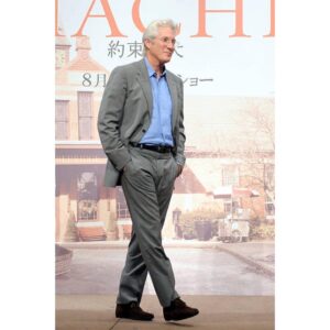 Richard Gere Instagram - Happy Easter! 🐣

#RichardGere #richard #gere #richardtiffanygere #wunderful #usa #instamen #instafashion #prettymen #prettywoman #actor #amazing #awesome #film #followme #favoritefilm #followforfollow #giorgioarmani #lovehim #likeforlike #beautiful #bestactor #bestmovie #ny #newyork #movie #mensfashion #menwithstyle #silverfox #giorgioarmani #motherfatherson