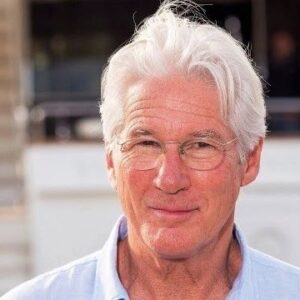Richard Gere Instagram - Happy International Woman’s Day! 💐

#RichardGere #richard #gere #richardtiffanygere #wunderful #instamen #instafashion #prettymen #prettywoman #actor #amazing #awesome #film #followme #favoritefilm #followforfollow #giorgioarmani #lovehim #likeforlike #beautiful #bestactor #bestmovie #ny #newyork #movie #mensfashion #menwithstyle #silverfox #giorgioarmani #happyvalentinesday #womansday