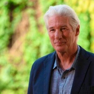 Richard Gere Instagram - Merry Christmas 🌲

#richardgere #richardtiffanygere #richardtiffanygereoffical