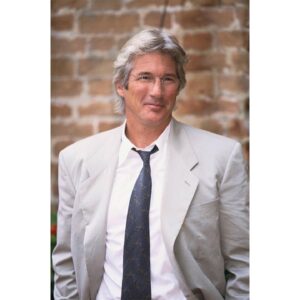 Richard Gere Instagram - Happ New Year! 🎉

#RichardGere #richard #gere #richardtiffanygere #wunderful #usa #instamen #instafashion #prettymen #prettywoman #actor #amazing #awesome #film #followme #favoritefilm #followforfollow #giorgioarmani #lovehim #likeforlike #beautiful #bestactor #bestmovie #ny #newyork #movie #mensfashion #menwithstyle #silverfox #giorgioarmani #motherfatherson