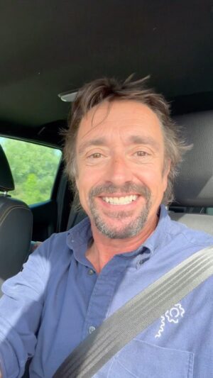 Richard Hammond Instagram - We’re on our way to @carfestevent !!