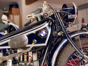 Richard Hammond Instagram - My 1927 BMW. #stayhomesavelives #protectthenhs