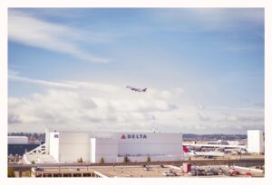 Richard Rankin Instagram - Holidays. @delta #leicam11 @rrankinphoto