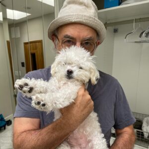 Richard Schiff Instagram - My beard’s whiter than your beard. #dogsofinstagram #dog #doglover