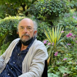 Richard Schiff Instagram - It’s Saturday. I’m on set shooting day 6. That’s my Saturday. On set of @thegooddoctorabc