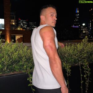 Richard Starks Instagram - How I come out of war lookin like I conquered. Tuh #absolute