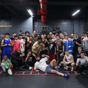 Richardson Hitchins Instagram - Shoutout to @eddiehearn and @matchroomboxing For coming back to Brooklyn to my gym cops and kids where it all started and helping me give back to the New generation of kids that’s coming up after me Chasing there dreams Can’t wait Saturday night will be A Goodie 🙏🏾🗽