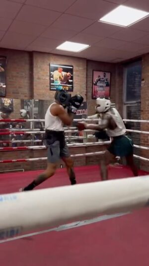 Richardson Hitchins Instagram - FIGHT DATE SOON COME 👀