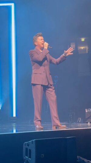 Rick Astley Instagram - Been performing this one for 37 years! 💪