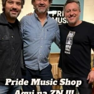 Rick Bonadio Instagram - Eu e o @fpradomusic visitamos a @pridemusicshop aqui na ZN !!! Com a maioria das lojas físicas fechando, ter uma loja assim aqui na ZN em São Paulo é um privilégio. Aliás a ZN de São Paulo hoje é um dos bairros mais musicais do país! Da vontade de ir lá todo dia.... haja dollar! Kkkk @mauro58dejavu