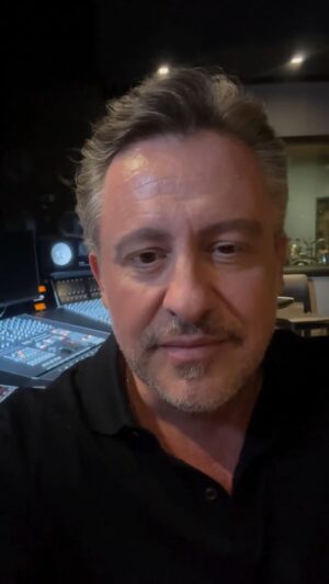 Rick Bonadio Instagram - ATENÇÃO!!! Aulas gratuitas experimentais no @midasacademyofc | mande mensagem "Eu quero" no WhatsApp  11 96603-5555
