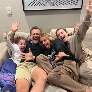 Rick Bonadio Instagram - Feliz dia dos pais a todos ! Obrigado Gabi , Leo e Eva  por tanta felicidade !!!