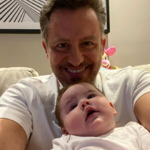Rick Bonadio Instagram - Feliz dia dos pais a todos ! Obrigado Gabi , Leo e Eva  por tanta felicidade !!!