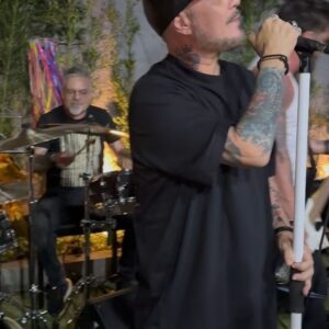 Rick Bonadio Instagram - Muito legal celebrar com nosso irmão @rickbonadio mais um ano de vida fazendo um som pra molecada do @midasacademyofc parabéns pelo projeto amigo! ROCK SEMPRE🤘🏻🔥#music #midasacademy #rock #tihuana #lifestyle #midasmusic #jamsession