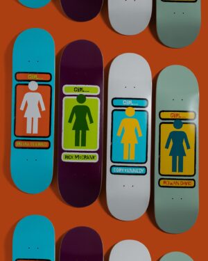 Rick Howard Instagram - @rowandavis_ new 93 ‘til “Hand Shaker” deck 🤝 available at skateshops worldwide and Crailstore.com, now shipping worldwide 📲💥

#RowanDavis
#GirlSkateboards
