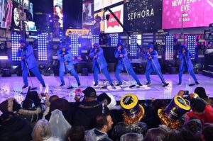 Ricky Bell Instagram - 2023 LET’S GO! We had the best time performing at @rockineve sponsored by @carnival! 🎊 #RockinEve #sponsored
-
@newedition
@neweditionofficial