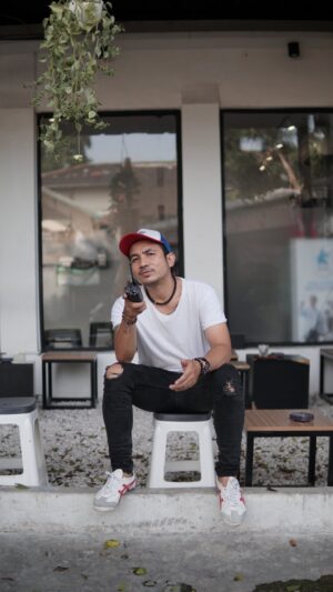 Ricky Komo Instagram - Yang gw liat kelakuan bukan penamlilan